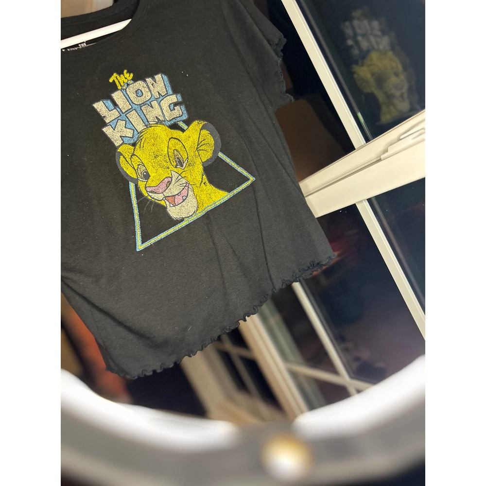 Lion King crop TOP